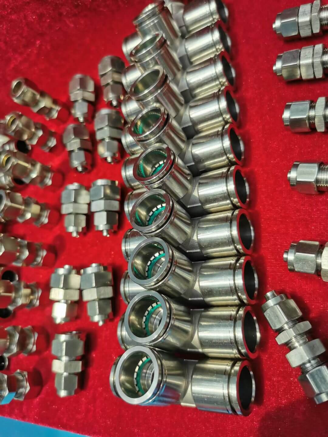 Stainless Steel Push In Push to Connect Fittings